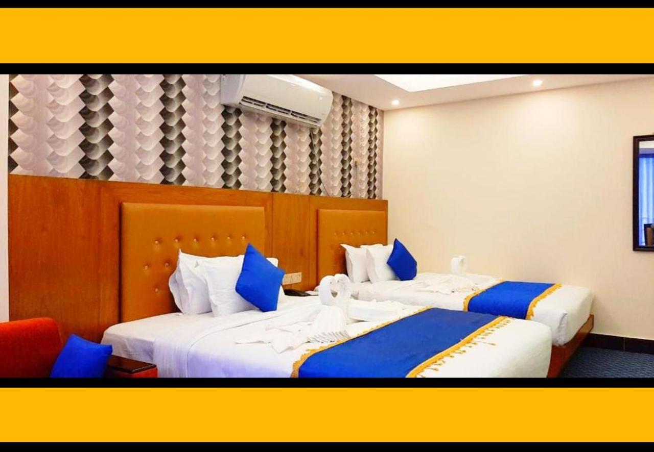 Hotel Grand View 1 & 2 巴纳内拉斯 外观 照片