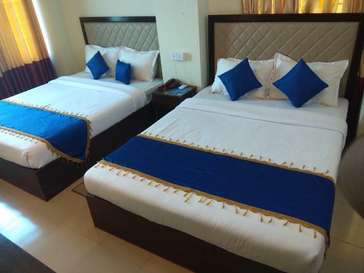 Hotel Grand View 1 & 2 巴纳内拉斯 外观 照片