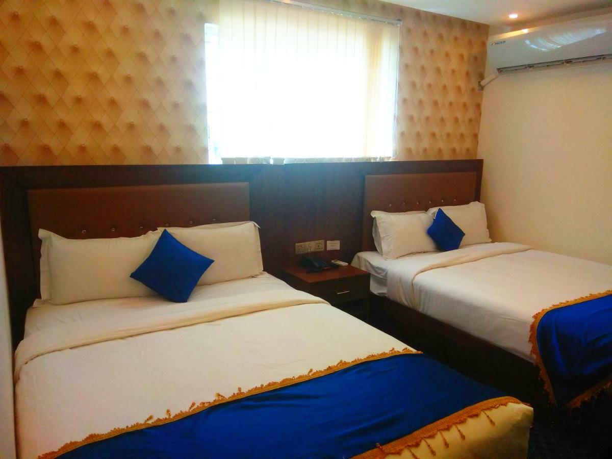 Hotel Grand View 1 & 2 巴纳内拉斯 外观 照片